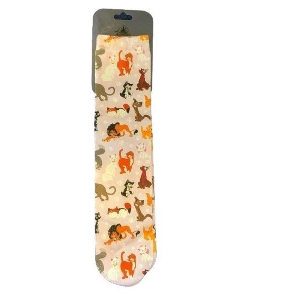 Disney Cats of Disney Aristocats Simba Cheshire Cat Scar Figaro Lucifer Socks - Picture 2 of 8